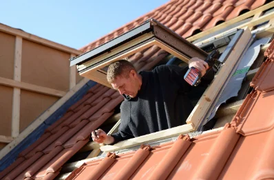 Pose de fenêtres de toit Velux à Esquennoy